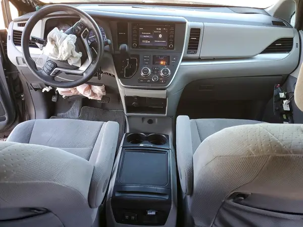 5TDKZ3DC6LS031226 2020 TOYOTA SIENNA - Image 8