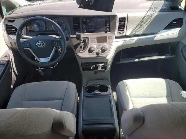 5TDKZ3DC6LS032960 2020 TOYOTA SIENNA - Image 8