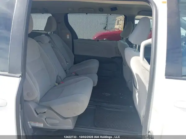 5TDKZ3DC6LS034482 2020 TOYOTA SIENNA - Image 8
