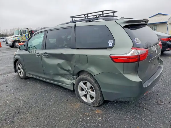 5TDKZ3DC6LS043280 2020 TOYOTA SIENNA - Image 2