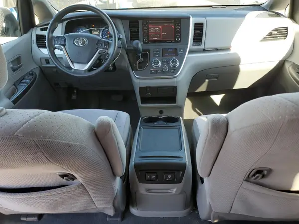 5TDKZ3DC6LS049922 2020 TOYOTA SIENNA - Image 8
