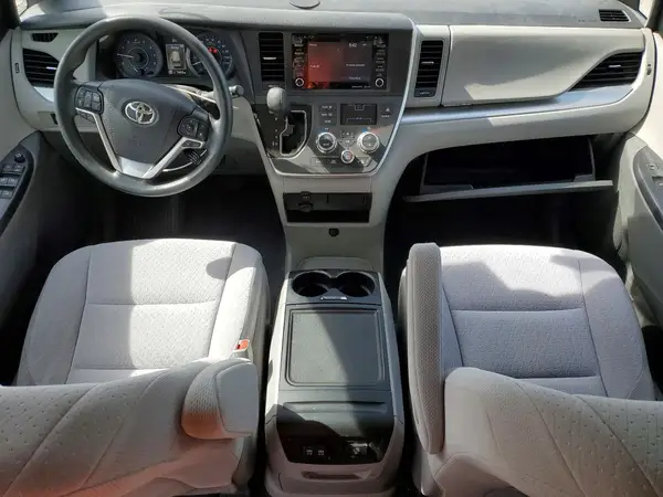 5TDKZ3DC6LS052755 2020 TOYOTA SIENNA - Image 8