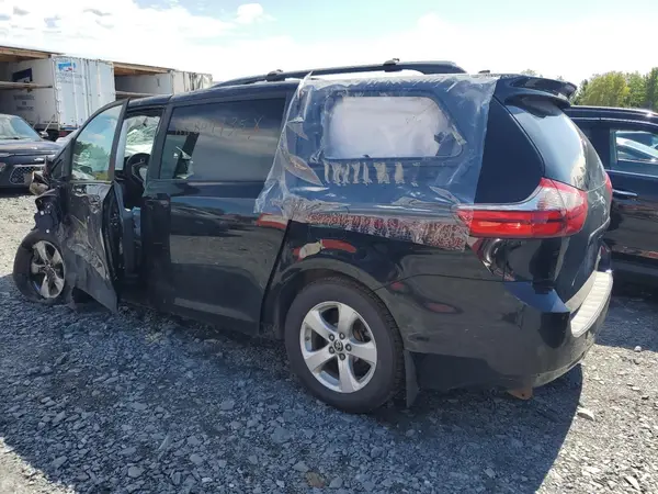 5TDKZ3DC6LS080829 2020 TOYOTA SIENNA - Image 2