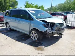 5TDKZ3DC7HS766854 2017 TOYOTA SIENNA