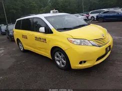 5TDKZ3DC7HS767941 2017 TOYOTA SIENNA