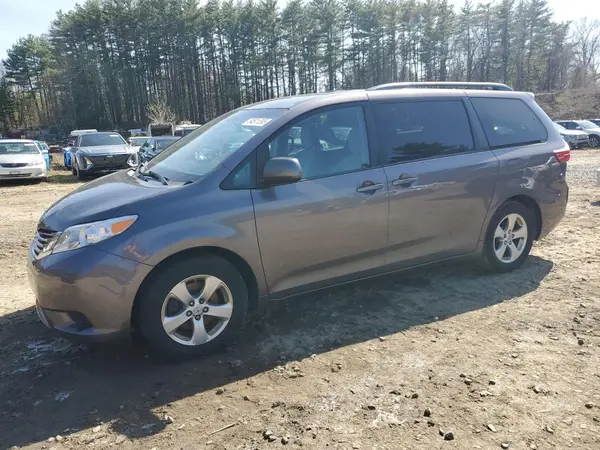 5TDKZ3DC7HS771388 2017 TOYOTA SIENNA - Image 1