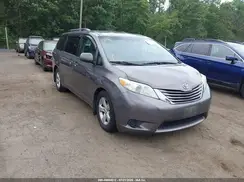 5TDKZ3DC7HS772377 2017 TOYOTA SIENNA