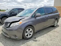 5TDKZ3DC7HS774386 2017 TOYOTA SIENNA