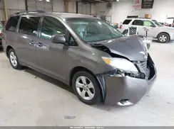 5TDKZ3DC7HS775005 2017 TOYOTA SIENNA