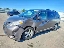 5TDKZ3DC7HS793939 2017 TOYOTA SIENNA