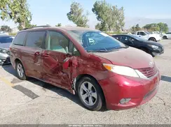 5TDKZ3DC7HS795853 2017 TOYOTA SIENNA