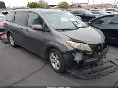 5TDKZ3DC7HS819701 2017 TOYOTA SIENNA