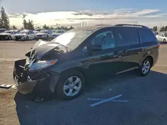 5TDKZ3DC7HS821772 2017 TOYOTA SIENNA