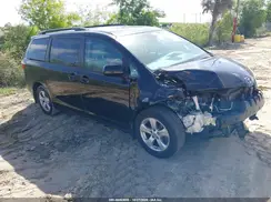 5TDKZ3DC7HS864377 2017 TOYOTA SIENNA