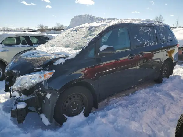 5TDKZ3DC7HS866016 2017 TOYOTA SIENNA - Image 1