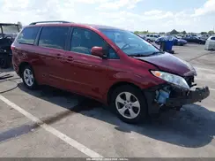5TDKZ3DC7HS870938 2017 TOYOTA SIENNA