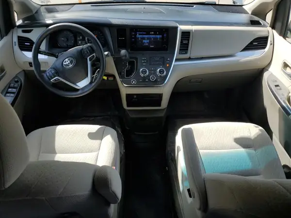 5TDKZ3DC7HS877484 2017 TOYOTA SIENNA - Image 8