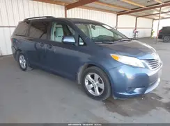 5TDKZ3DC7HS882183 2017 TOYOTA SIENNA