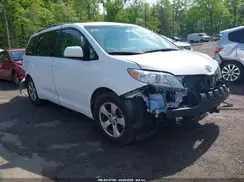 5TDKZ3DC7HS896262 2017 TOYOTA SIENNA