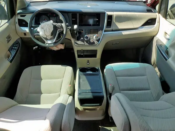5TDKZ3DC7HS897329 2017 TOYOTA SIENNA - Image 8