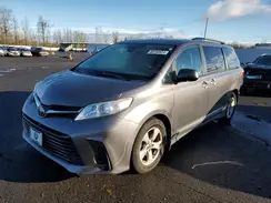 5TDKZ3DC7JS917472 2018 TOYOTA SIENNA