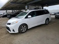 5TDKZ3DC7JS927497 2018 TOYOTA SIENNA