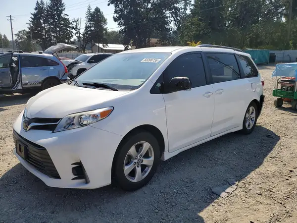 5TDKZ3DC7JS936474 2018 TOYOTA SIENNA - Image 1