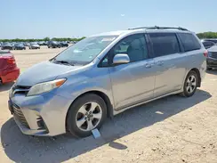 5TDKZ3DC7JS955185 2018 TOYOTA SIENNA