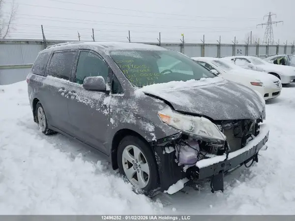5TDKZ3DC7KS003403 2019 TOYOTA SIENNA - Image 1