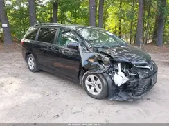 5TDKZ3DC7KS008763 2019 TOYOTA SIENNA