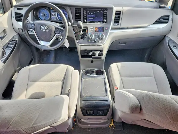 5TDKZ3DC7KS012439 2019 TOYOTA SIENNA - Image 8