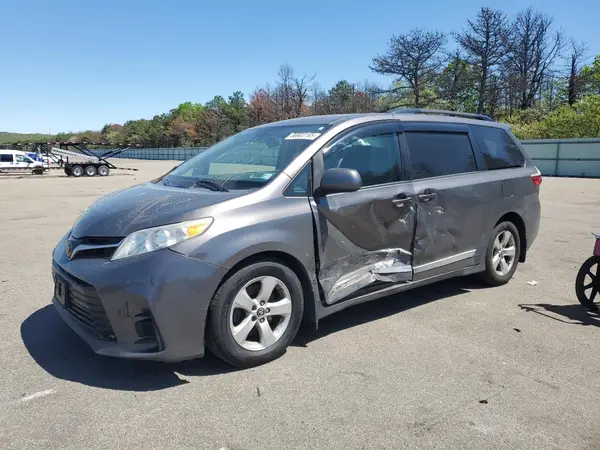 5TDKZ3DC7KS968584 2019 TOYOTA SIENNA - Image 1