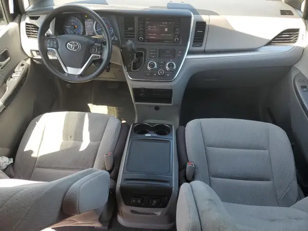 5TDKZ3DC7KS968584 2019 TOYOTA SIENNA - Image 8