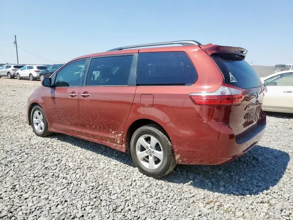 5TDKZ3DC7KS970478 2019 TOYOTA SIENNA - Image 2