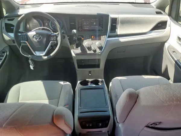 5TDKZ3DC7KS970478 2019 TOYOTA SIENNA - Image 8