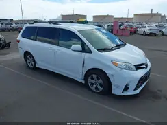 5TDKZ3DC7KS987944 2019 TOYOTA SIENNA