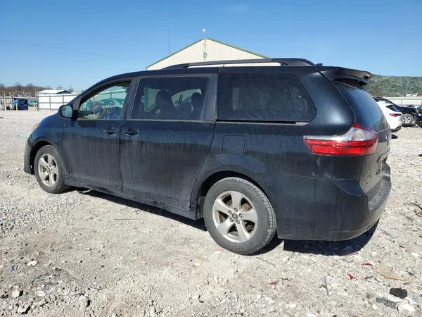5TDKZ3DC7KS996997 2019 TOYOTA SIENNA - Image 2