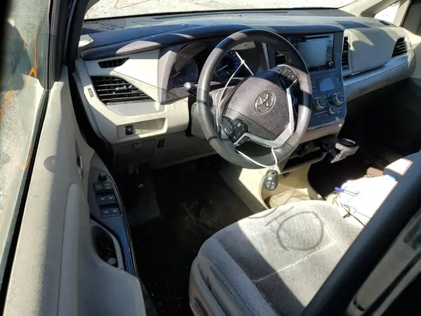 5TDKZ3DC7KS996997 2019 TOYOTA SIENNA - Image 8