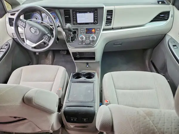 5TDKZ3DC7KS998068 2019 TOYOTA SIENNA - Image 8