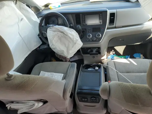 5TDKZ3DC7LS025421 2020 TOYOTA SIENNA - Image 8