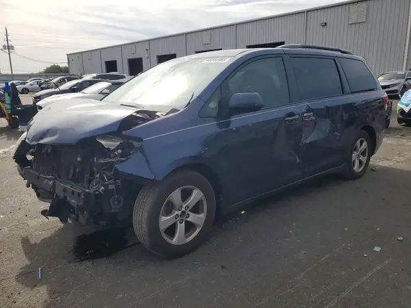 5TDKZ3DC7LS045457 2020 TOYOTA SIENNA - Image 1