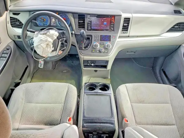 5TDKZ3DC7LS045457 2020 TOYOTA SIENNA - Image 8