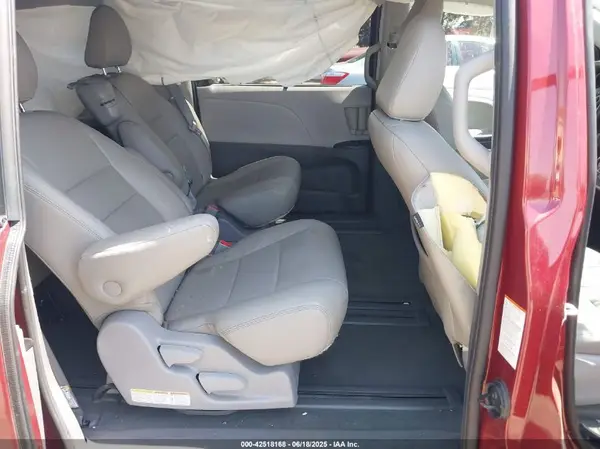 5TDKZ3DC7LS060864 2020 TOYOTA SIENNA - Image 8