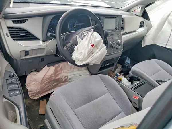 5TDKZ3DC7LS064252 2020 TOYOTA SIENNA - Image 8