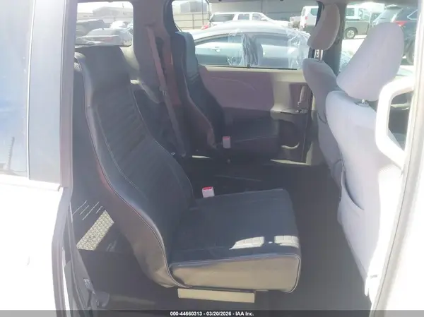 5TDKZ3DC7LS070097 2020 TOYOTA SIENNA - Image 8