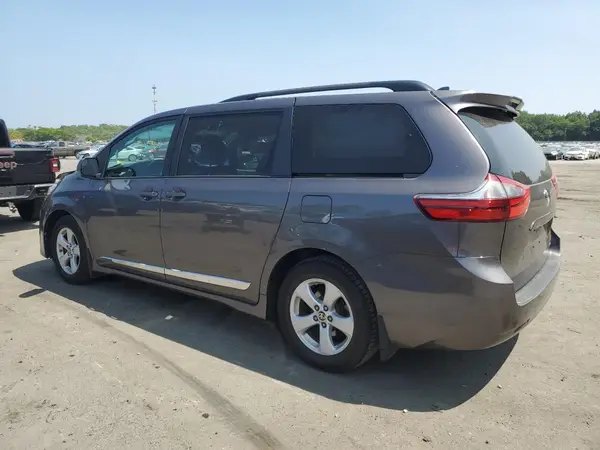 5TDKZ3DC7LS078264 2020 TOYOTA SIENNA - Image 2