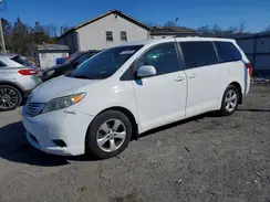 5TDKZ3DC8HS769732 2017 TOYOTA SIENNA