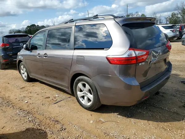 5TDKZ3DC8HS770170 2017 TOYOTA SIENNA - Image 2