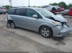 5TDKZ3DC8HS771707 2017 TOYOTA SIENNA