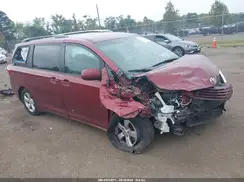 5TDKZ3DC8HS776289 2017 TOYOTA SIENNA